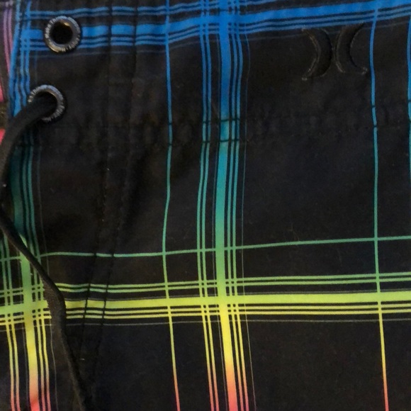 hurley shorts 18 - Picture 2 of 6
